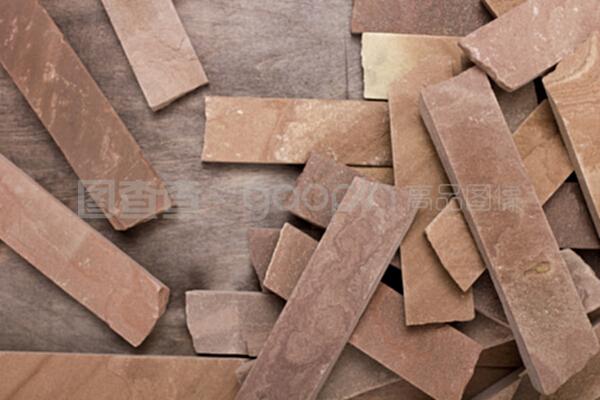 紅磚石外墻與室內裝飾建筑 傳統與現代的完美融合